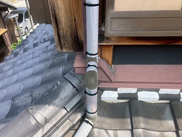 雨漏りの箇所を調査